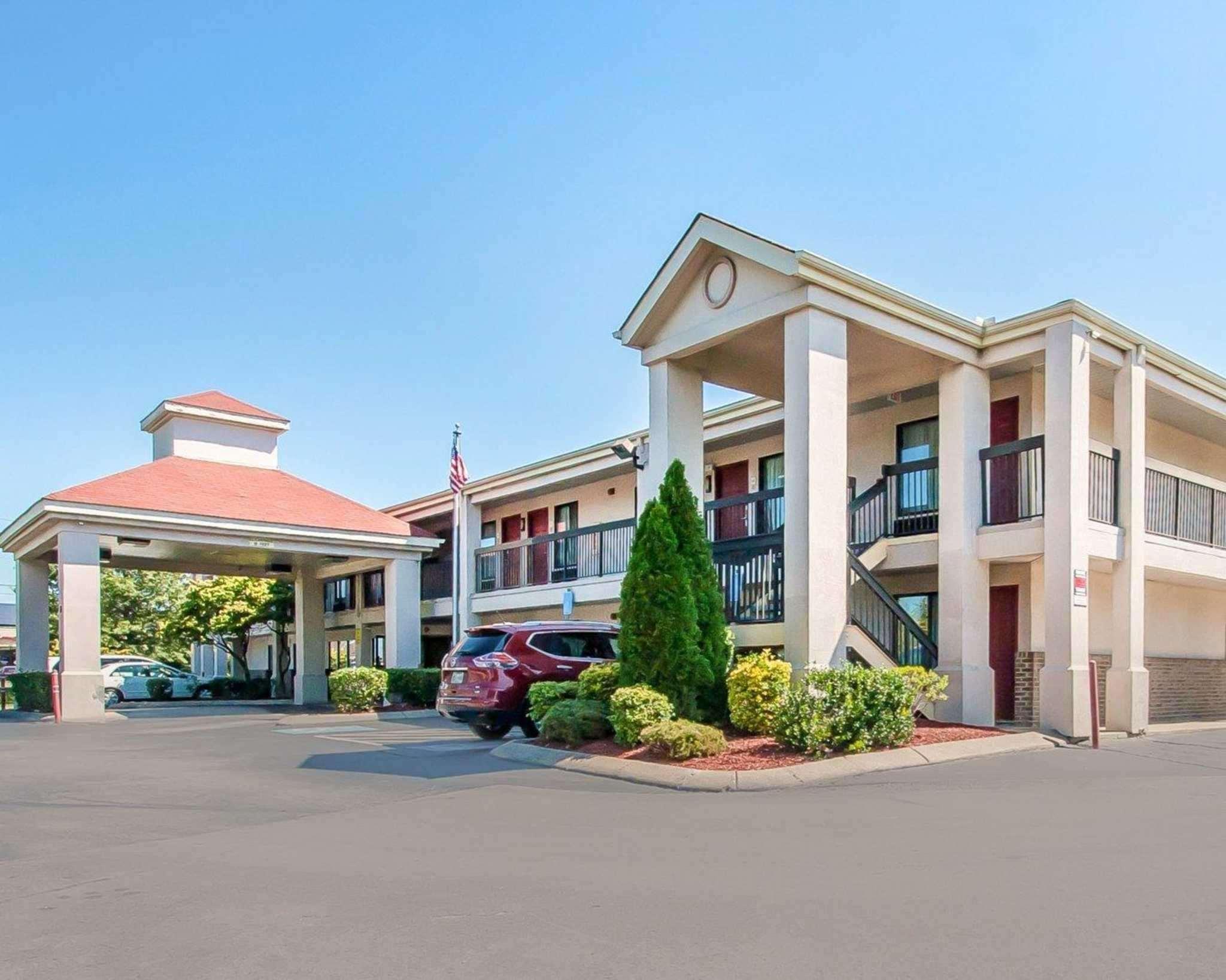 Econo Lodge Inn & Suites Murfreesboro Exterior photo