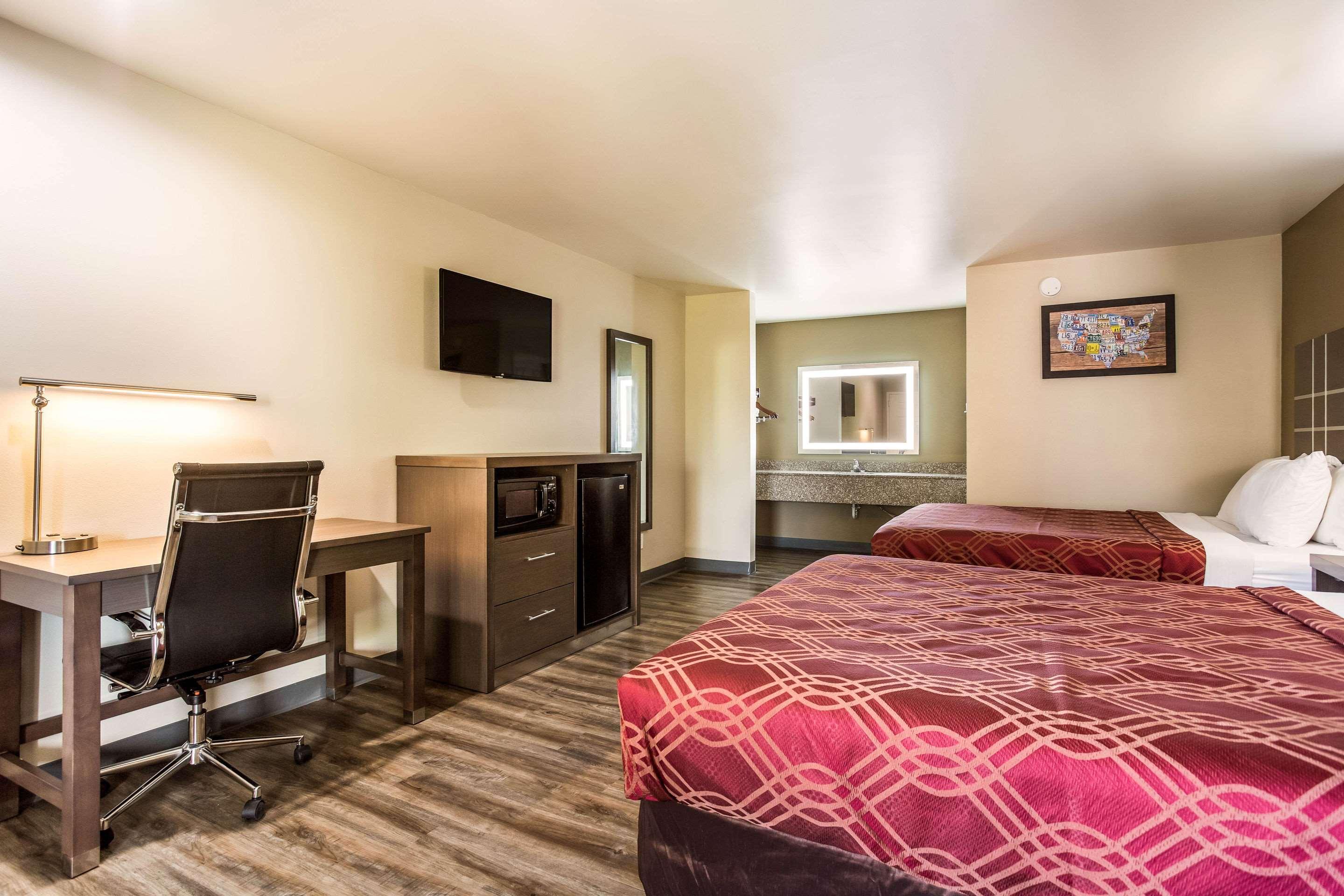 Econo Lodge Inn & Suites Murfreesboro Exterior photo