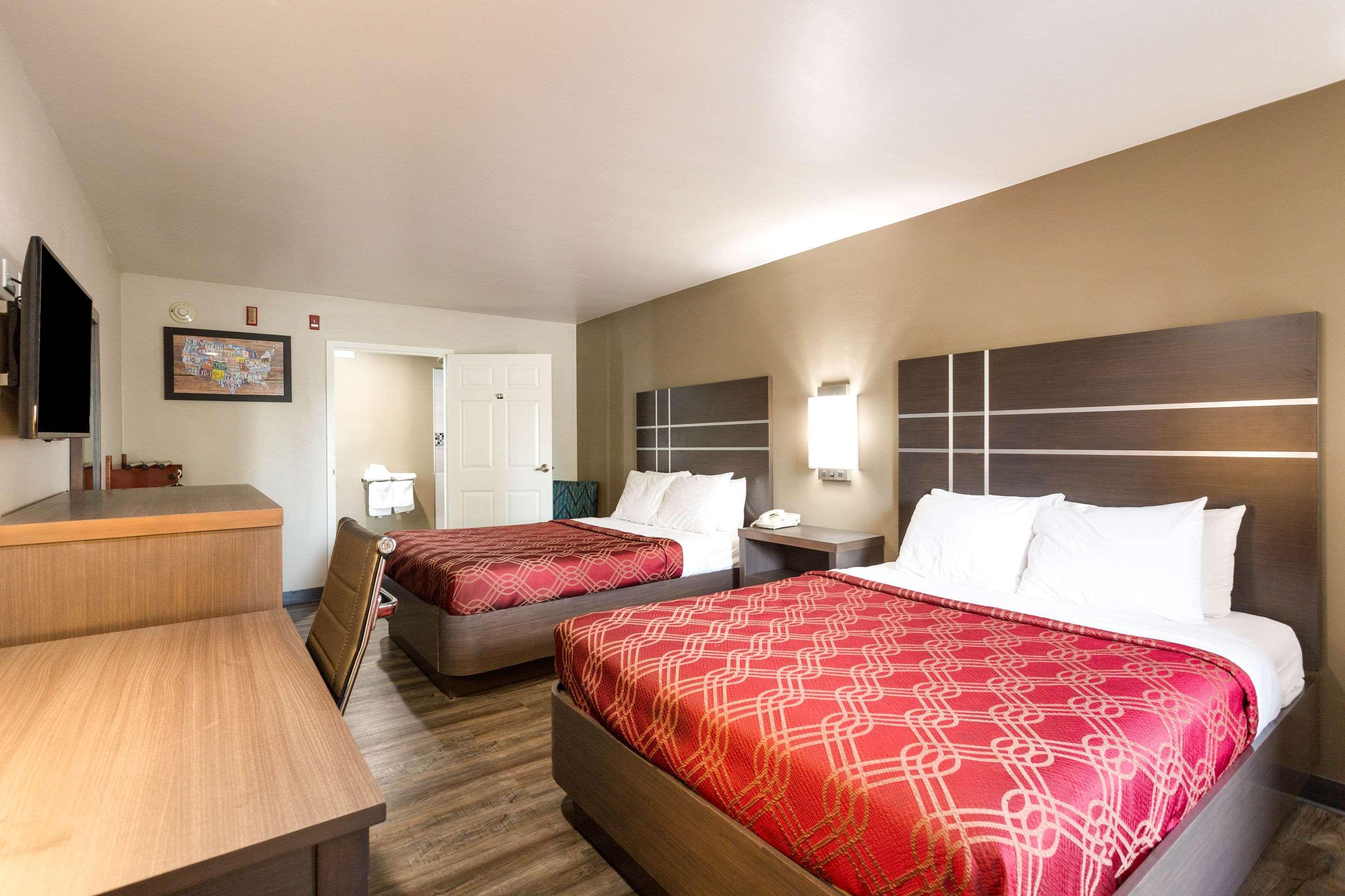Econo Lodge Inn & Suites Murfreesboro Exterior photo