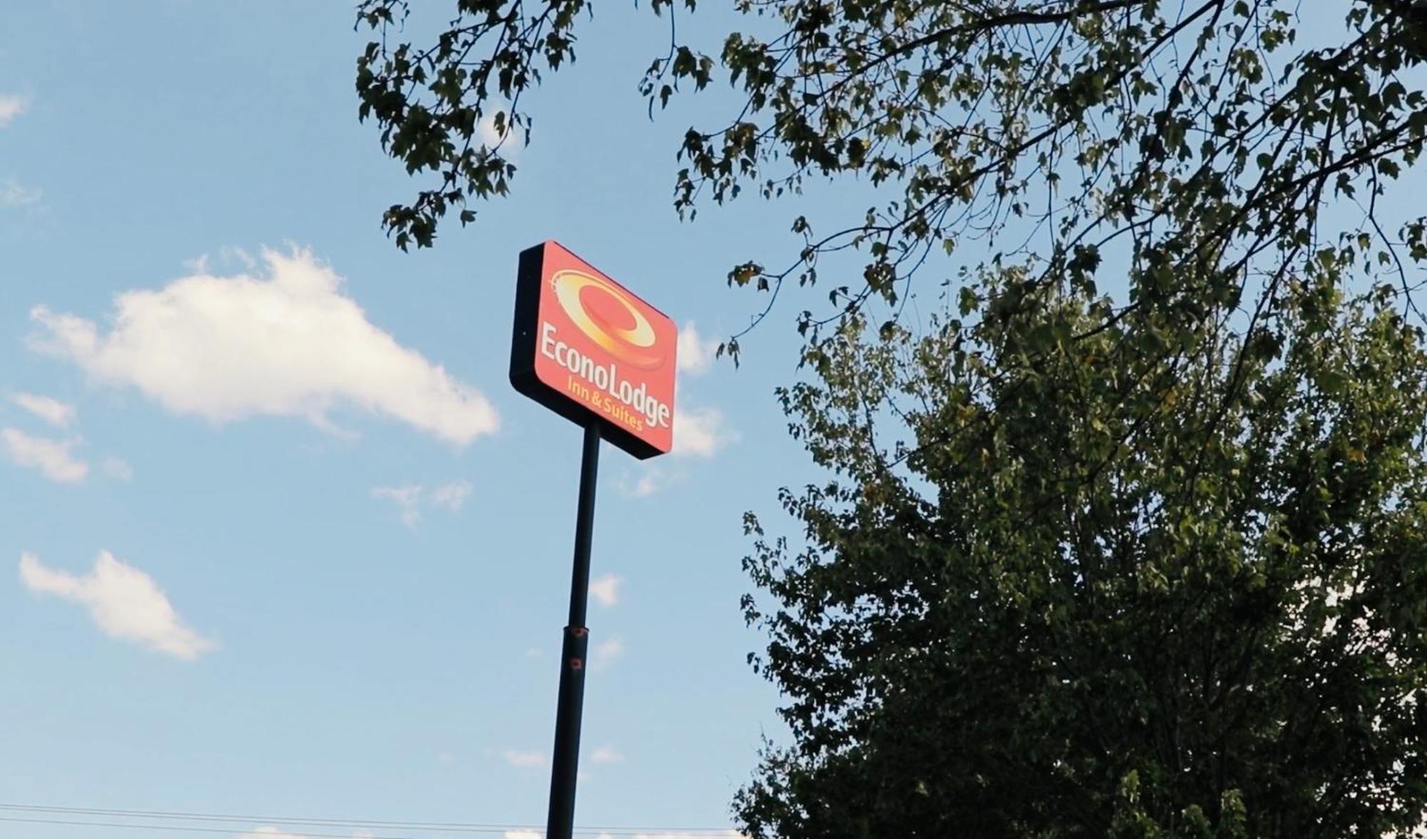 Econo Lodge Inn & Suites Murfreesboro Exterior photo